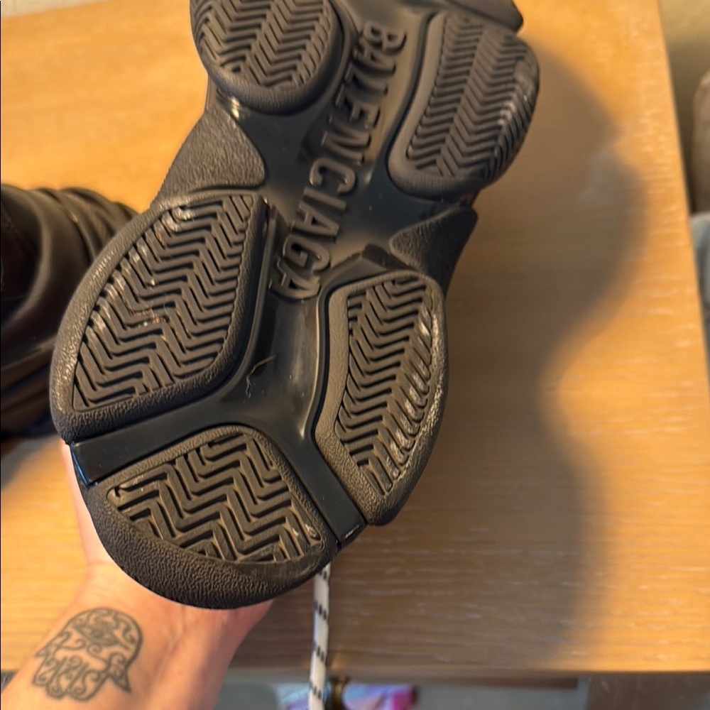 Balenciaga Triple S in Classic Black EU 38 - Picture 14 of 17